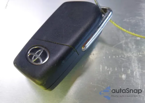 2020 Toyota Camry Le from USA, damaged, VIN 4T1C11AKXLU369571